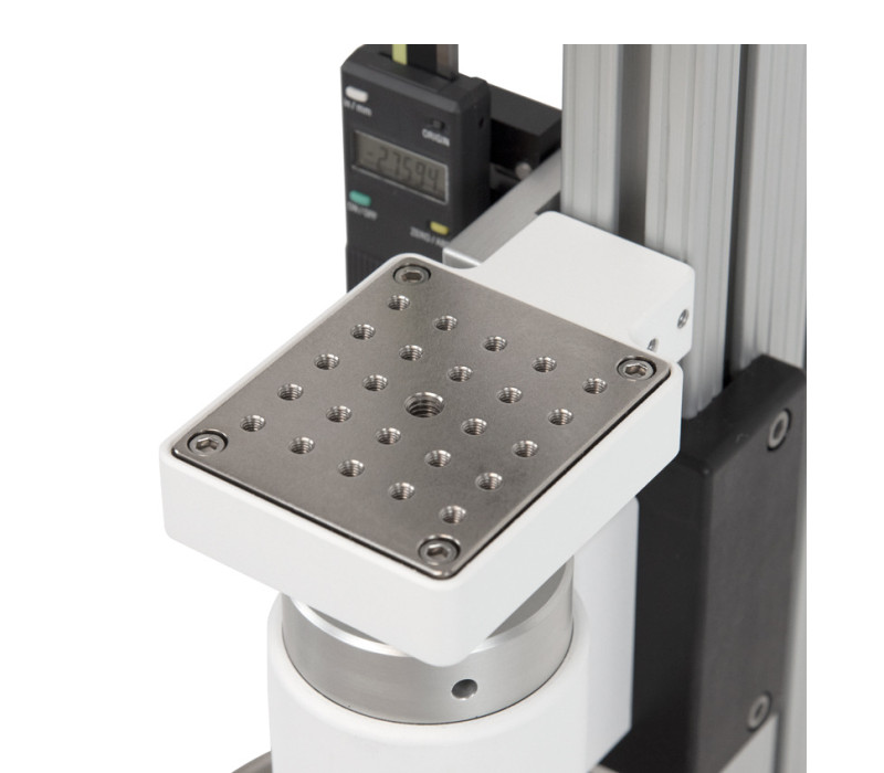 Montageplaat bevat een matrix van schroefdraadgaten voor grip- en armatuurmontage.