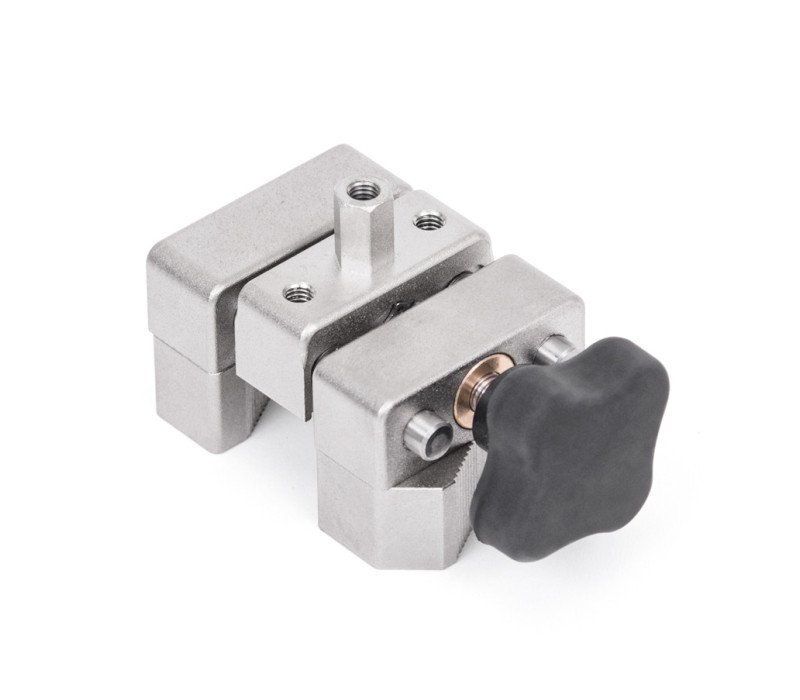G1053 Universele V-klem greep onderaanzicht met 5/16 hex aansluiting en #10-32 UNF inwendige draad