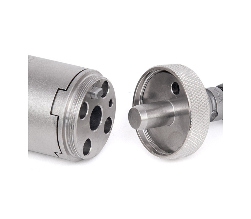 G1016- en G1017-attachments zijn door middel van een dubbele pin aan de torque-sensor gekoppeld, terwijl een ring met schroefdraad het attachment op zijn plaats houdt.