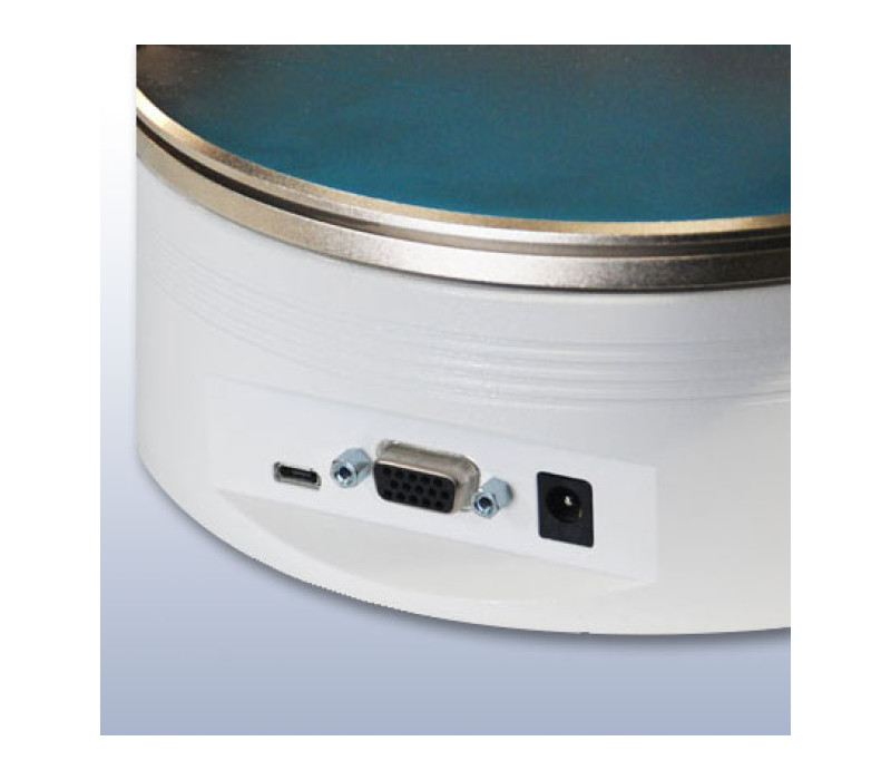 Externe aansluitingen met AC-voedingsingang, USB en seriële connector (voor RS-232, Mitutoyo, analoge en instelpuntuitgangen).
