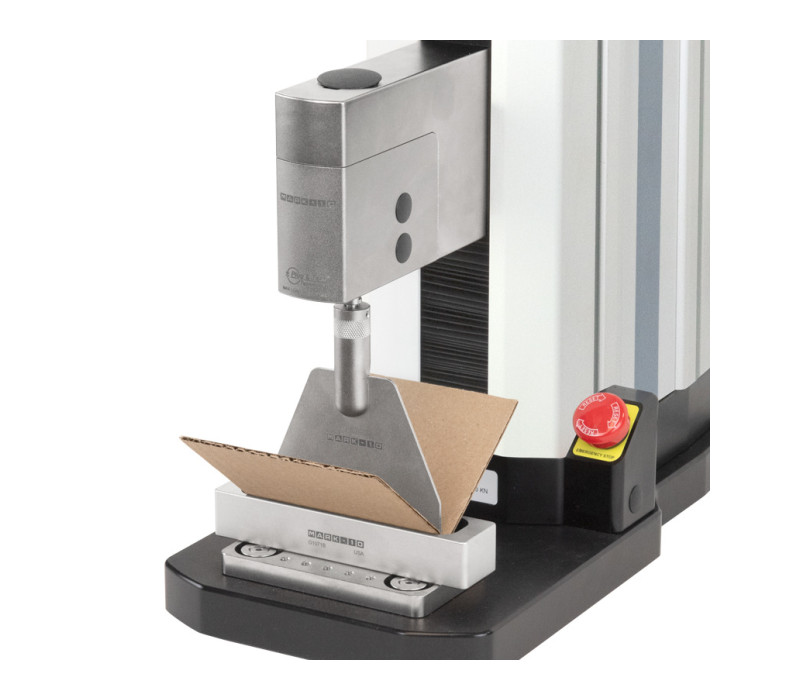 G1071 kerf-buigarmatuur gemonteerd in een F305-EM-testframe geconfigureerd voor een kerf-buigtest.