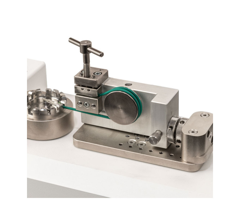 AC1134 Optionele paalgreepassemblage. Zet het vrije uiteinde van het monster vast met een paaltje en een bankschroef. Gebaseerd op de handgreep model G1102.