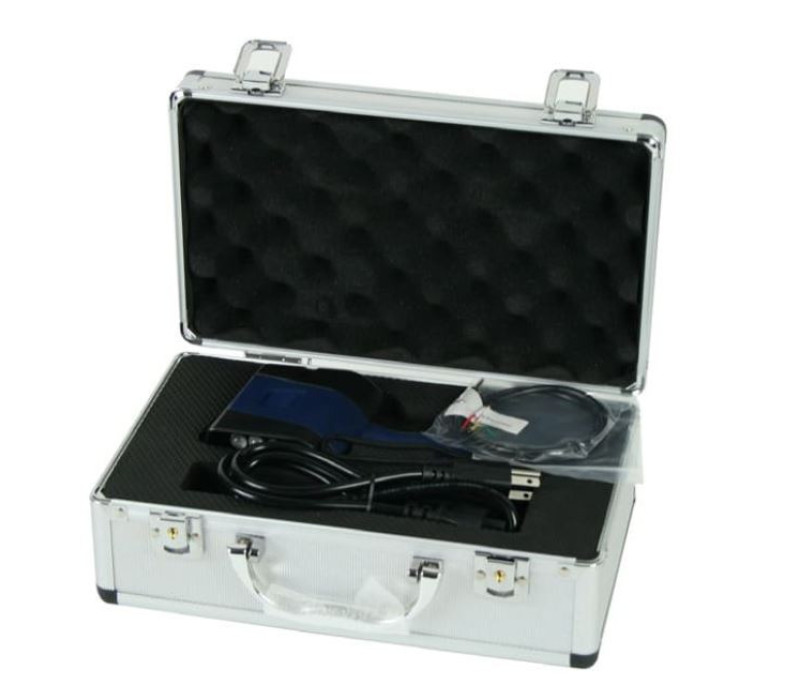 ST-5100 met meegeleverde beschermkoffer, oplader en sensorverbindingskabe