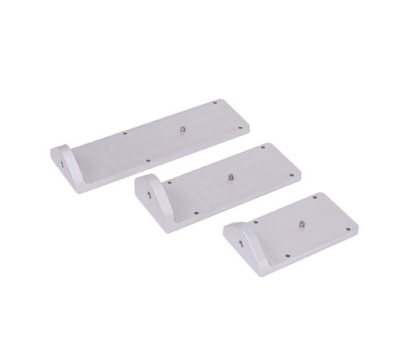 Er zijn drie adapters verkrijgbaar, geschikt voor Mark-10-krachtmeters met een capaciteit tot 500 lbF (2,5 kN). Er is een bevestigingsgat van 5/16-18 voorzien voor een haak of een andere bevestiging